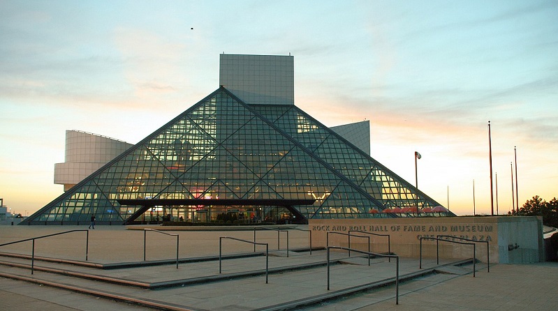 800pxRock-and-roll-hall-of-fame-sunset